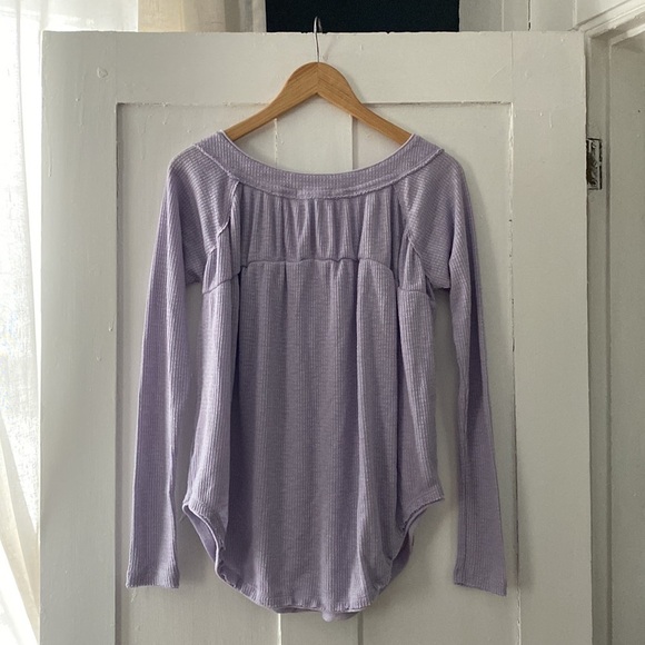 Free People We The Free Boho Feminine Must Have Henely in Lilac Cloud Size Small - Picture 6 of 6